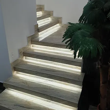 Ξενοδοχείο με διαμερίσματα Morii & 4*